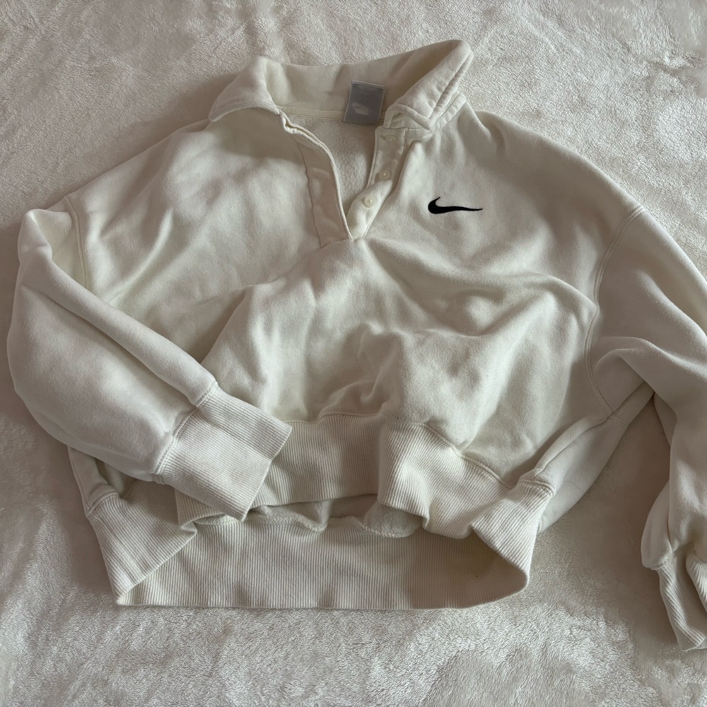 Size small white v nevk button up Nike sweater